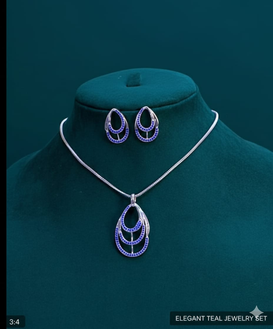 Traditional AD Pendant in Trend With Earrings