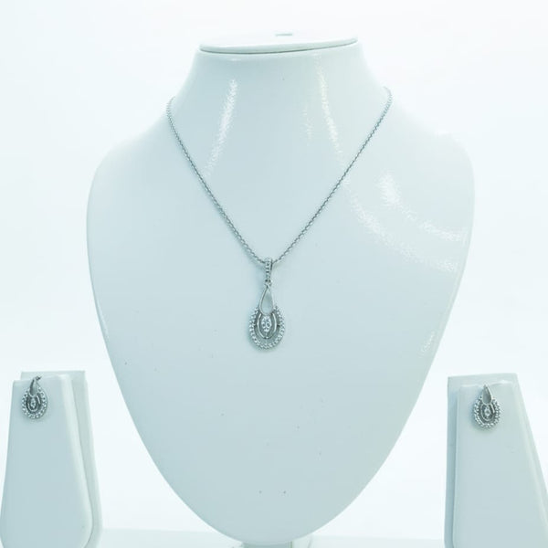 Elegant Pendant Set For Women With Earrings