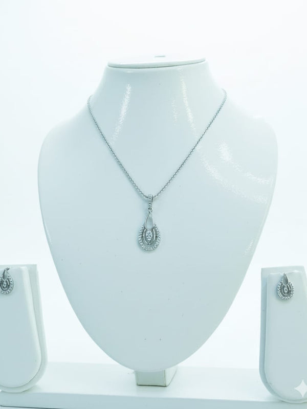 Elegant Pendant Set For Women With Earrings