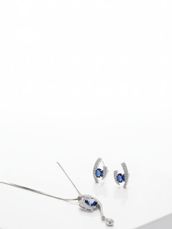 Award Winning Party Wear Pendant Design With Earrings